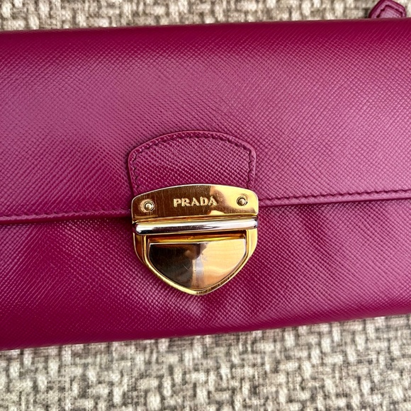 Prada pink wallet - Picture 2 of 9